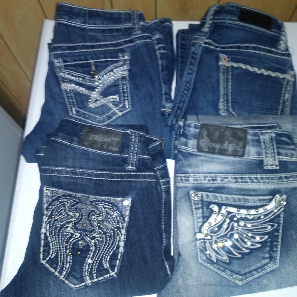 8 pairs of jrs namebrand jeans. - Picture 3 of 6